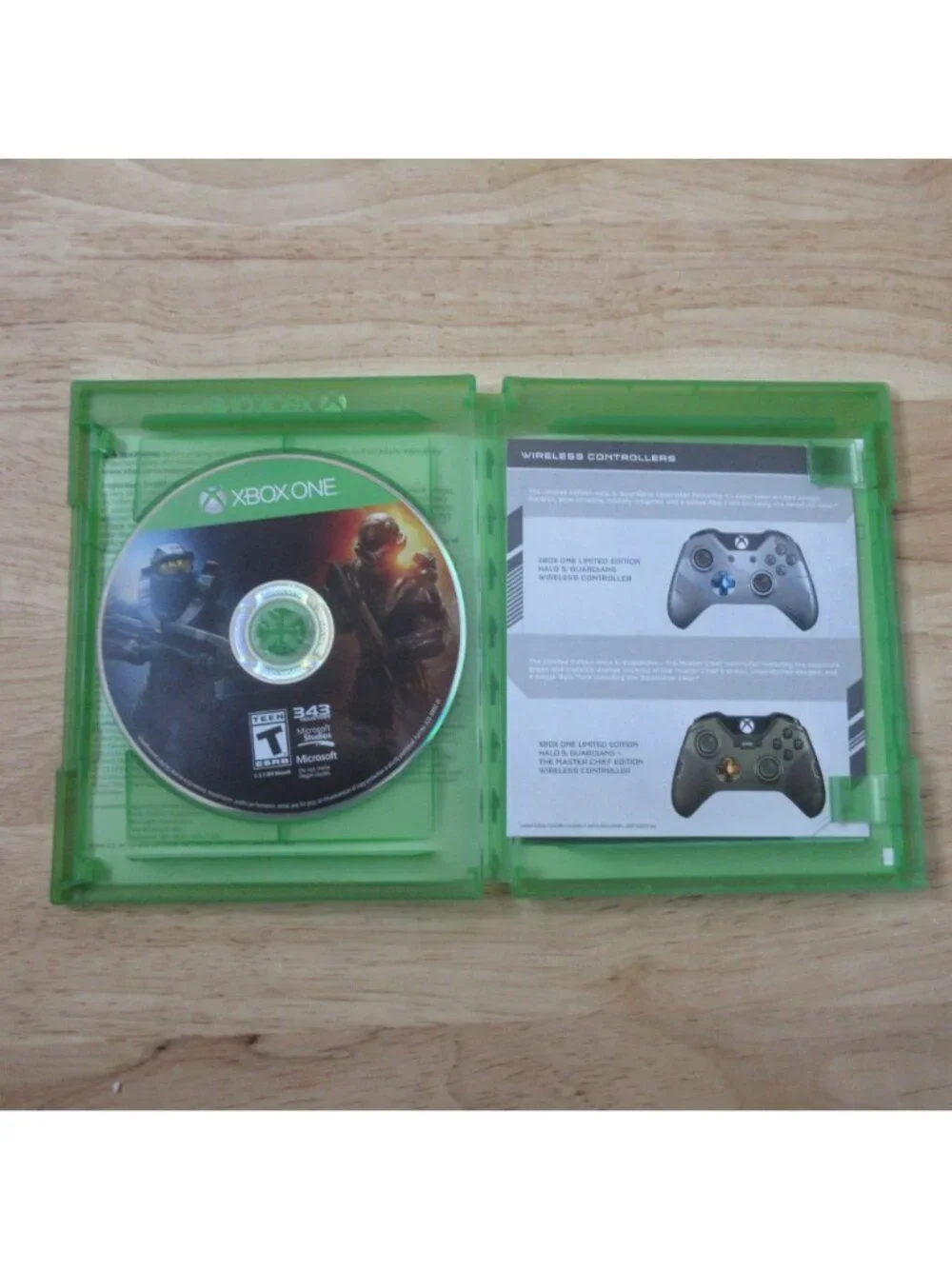 XBOX ONE Bundle 2 Video Games - Halo 5 & Tom Clancy's The Division (sealed)